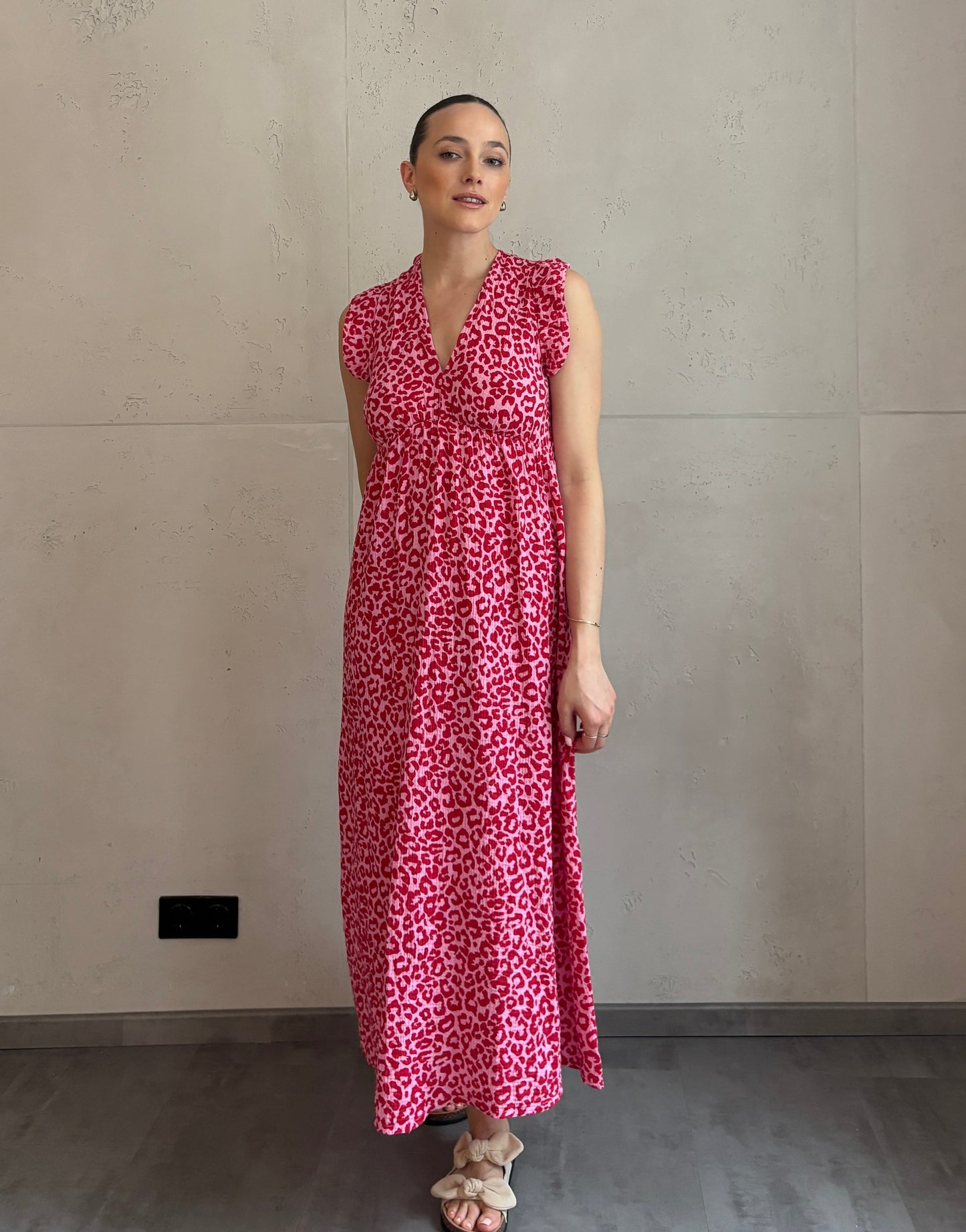 Mari Carmen | Vestido largo de leopardo con escote en la espalda - rosa melano
