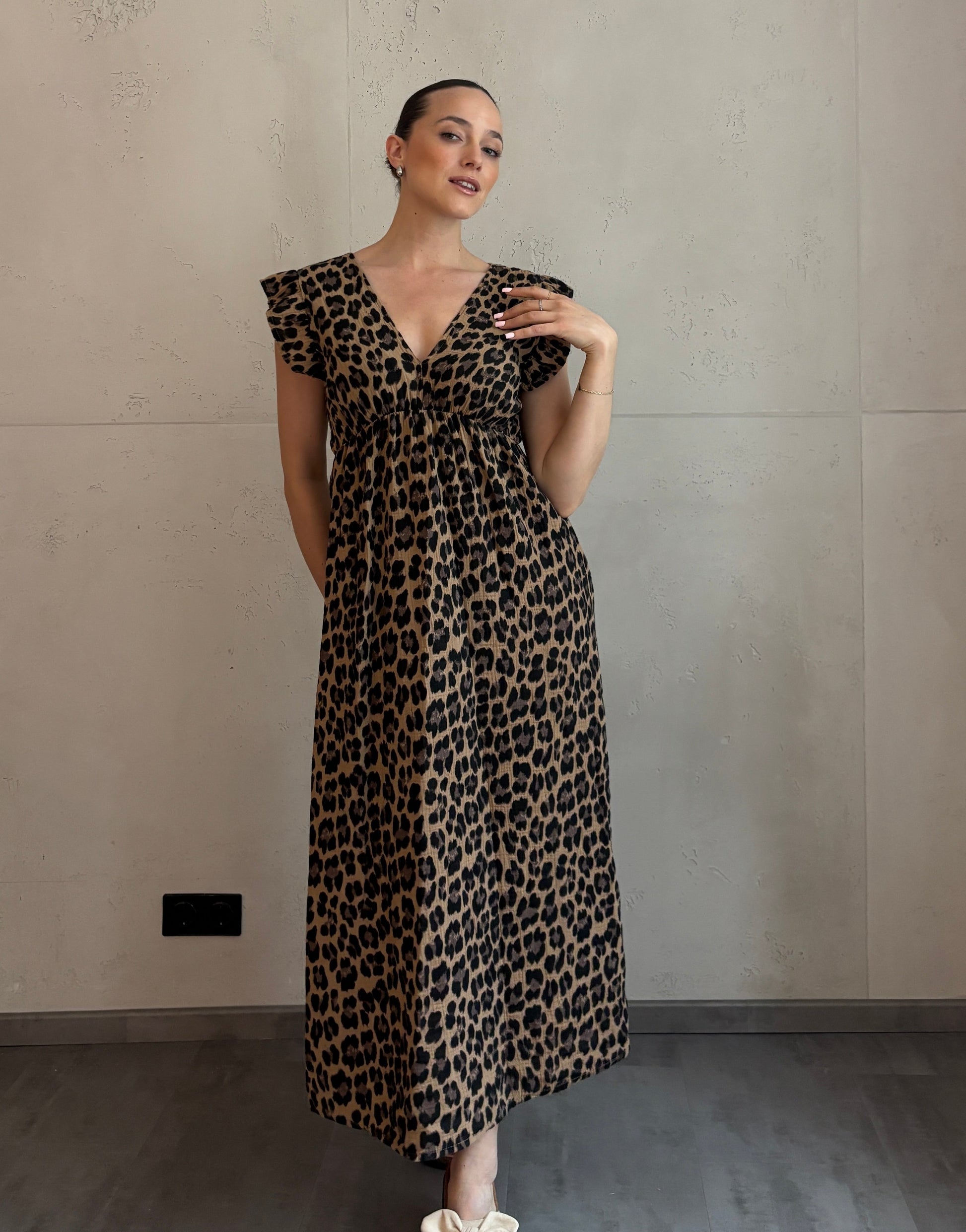 Mari Carmen | Vestido largo de leopardo con escote en la espalda - rosa melano