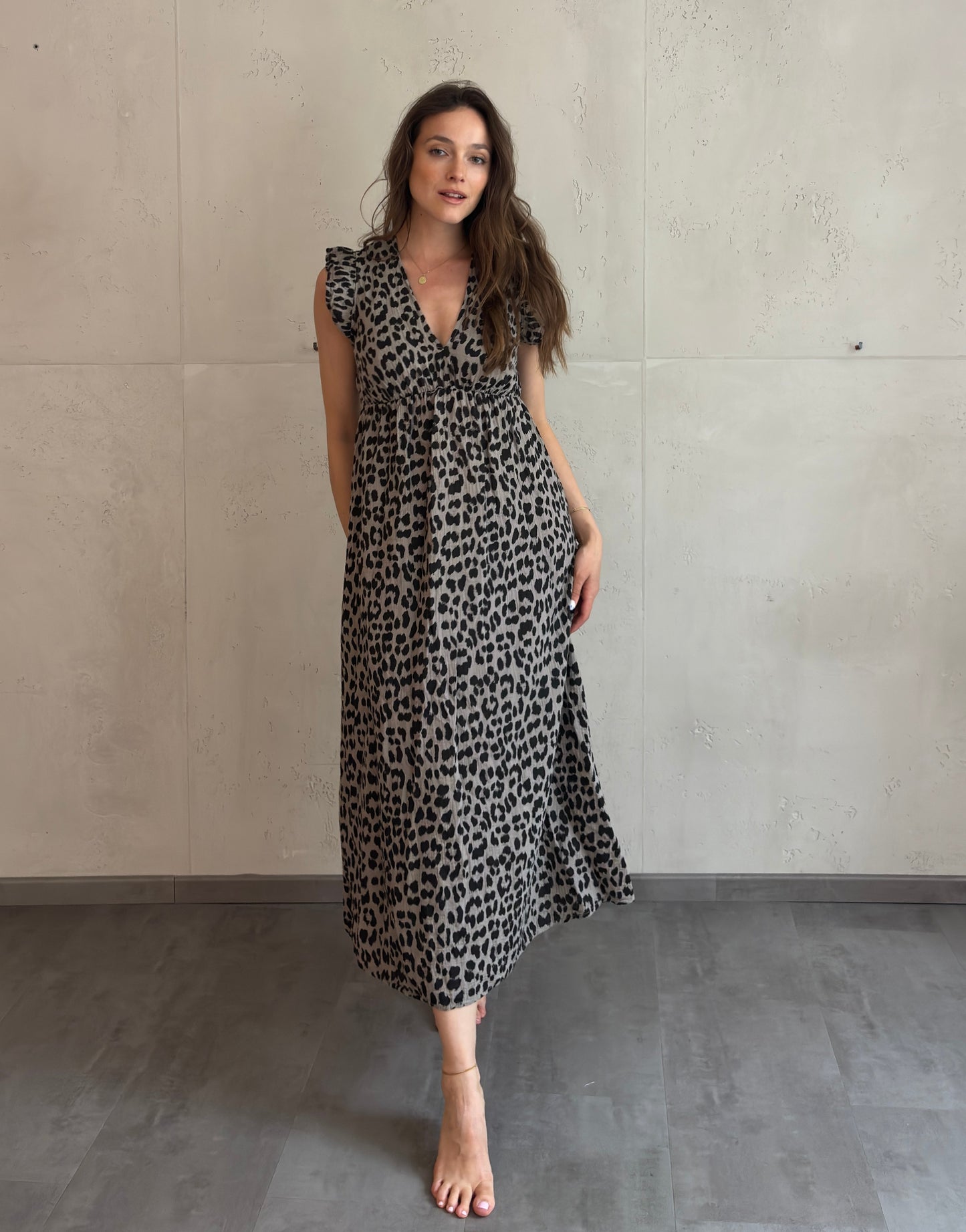 Mari Carmen | Vestido largo de leopardo con escote en la espalda - rosa melano